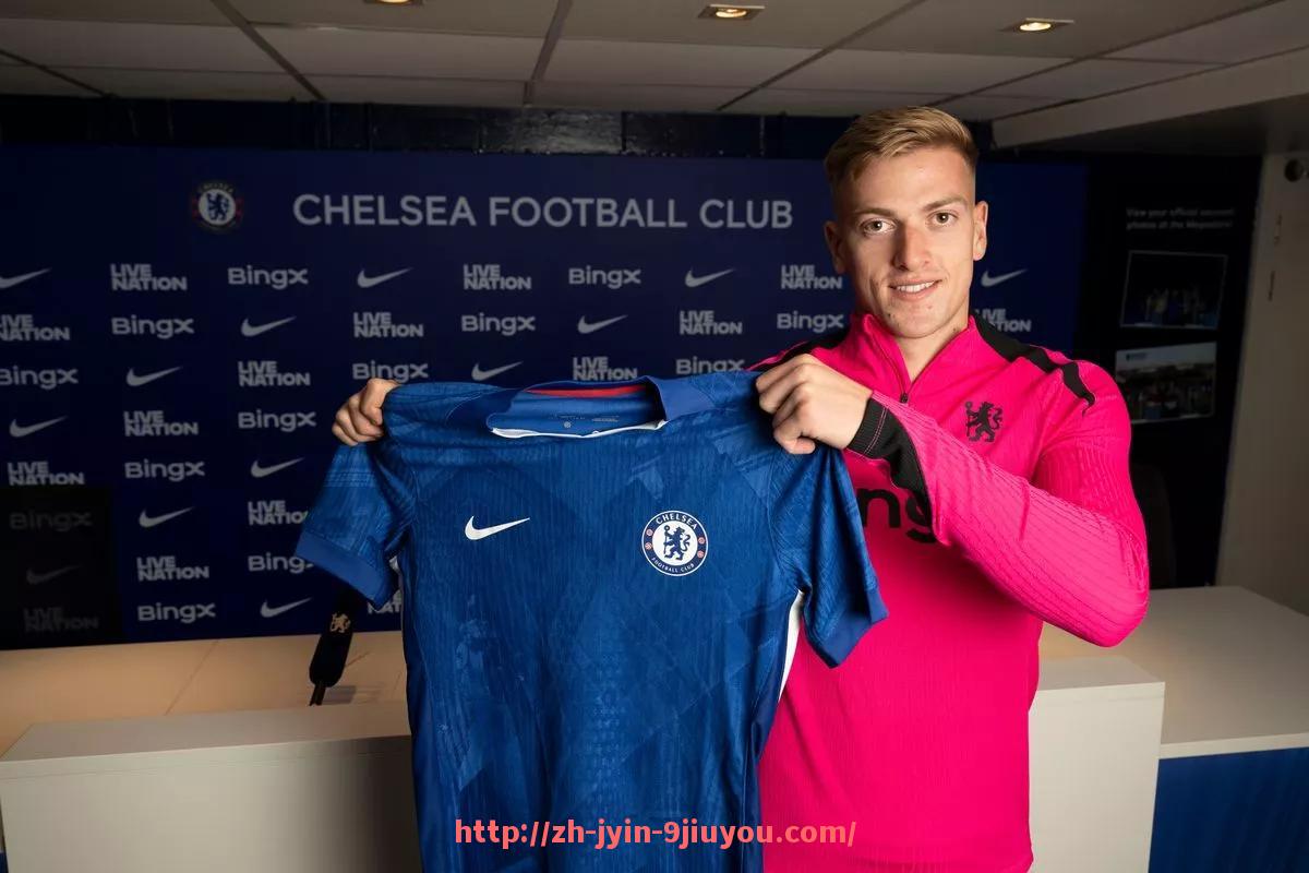 jiuyou九游娱乐-NBA传奇后卫球员回顾与其成就分析